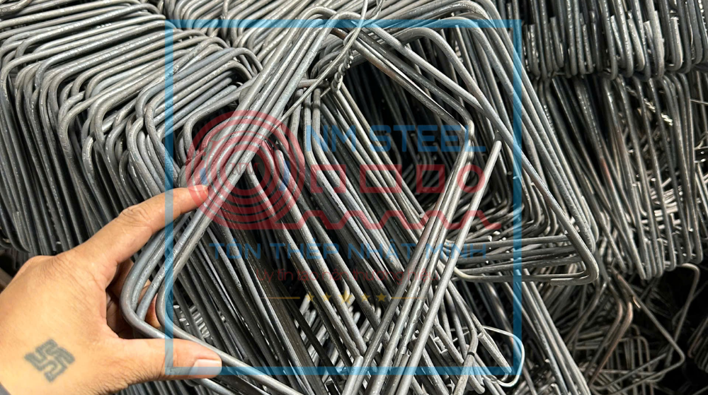 Đai sắt tai dê d6 Hoà Phát