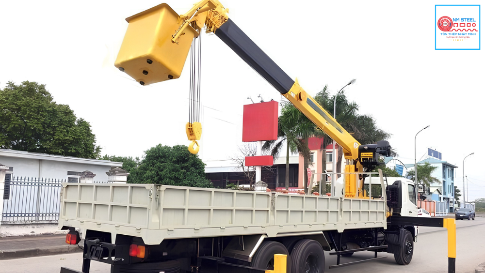 Tìm Nơi Cung Cấp & Báo Giá Khi Cần Thuê Xe Cẩu Nâng Người 1 Tìm Nơi Cung Cấp & Báo Giá Khi Cần Thuê Xe Cẩu Nâng Người