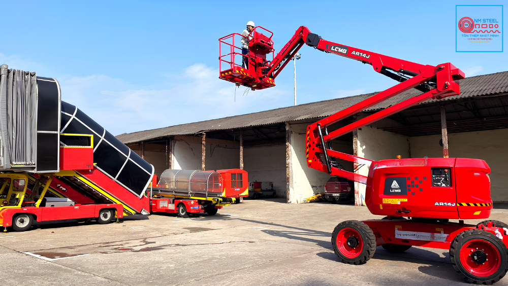 Tổng Kho Cho Thuê Xe Cẩu Nâng Người - Đến Xem Xe Trực Tiếp 4 Tổng Kho Cho Thuê Xe Cẩu Nâng Người - Đến Xem Xe Trực Tiếp