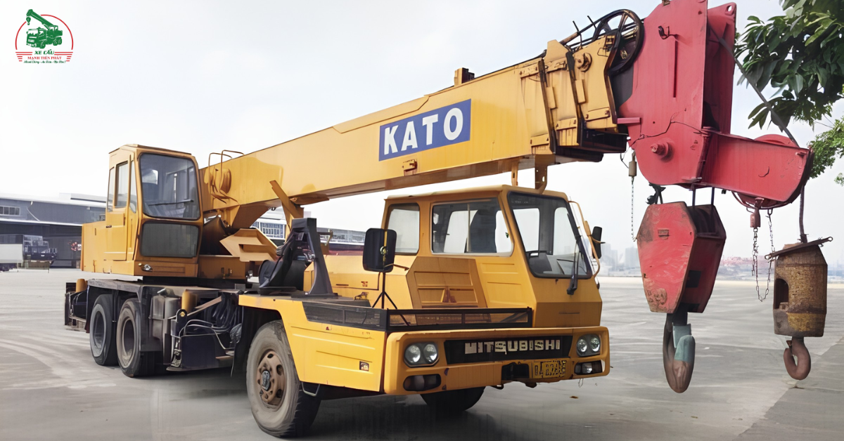 Cho Thuê Xe Cẩu Kato TPHCM 30 Tấn Chuyên Nghiệp 3 Cho Thuê Xe Cẩu Kato TPHCM 30 Tấn Chuyên Nghiệp