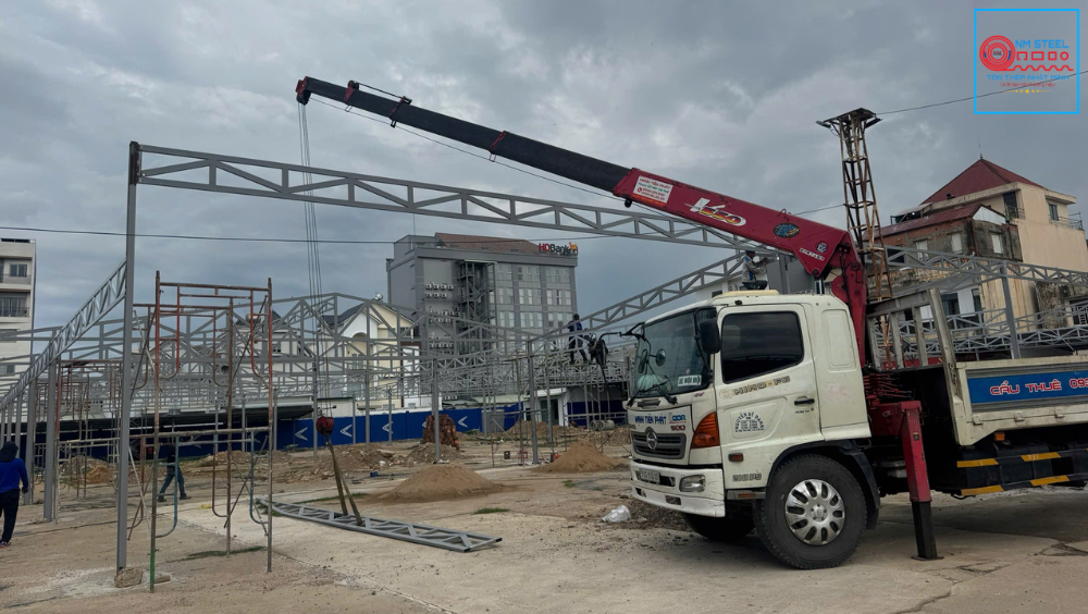 Báo Giá Thuê Xe Đầu Kéo Cẩu Thùng Container Trọn Gói 3 Báo Giá Thuê Xe Đầu Kéo Cẩu Thùng Container Trọn Gói
