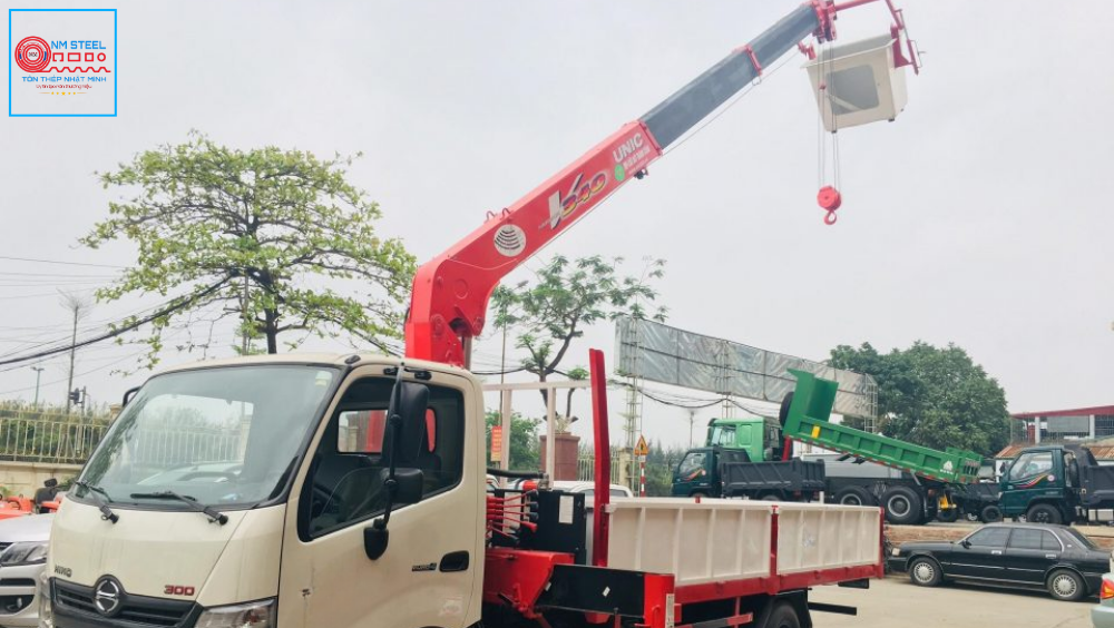 Cập Nhật Giá Thuê Xe Nâng Người Dạng Ô Tô Cẩu Thùng Tải Thùng